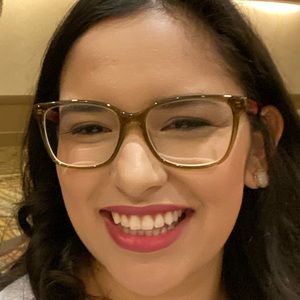 Meet your Posher, Candace